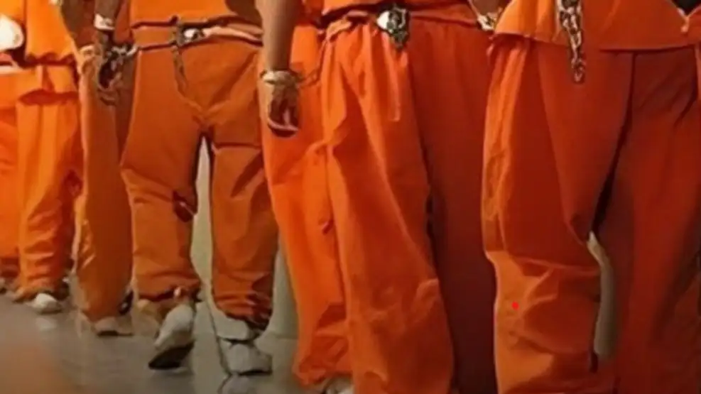 uniforme-naranja-1864364